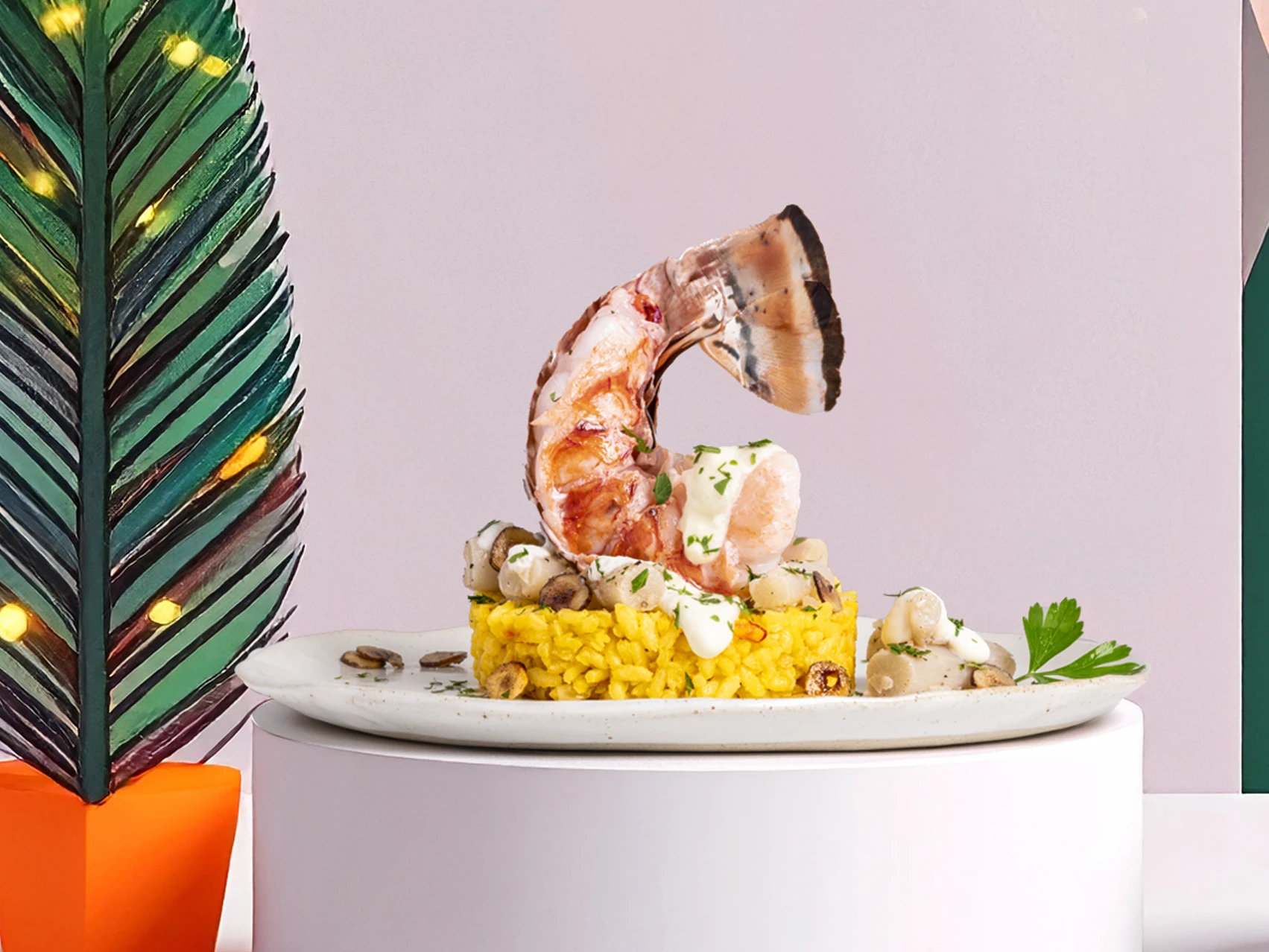 Ein Teller mit Langustenschwanz auf Risotto