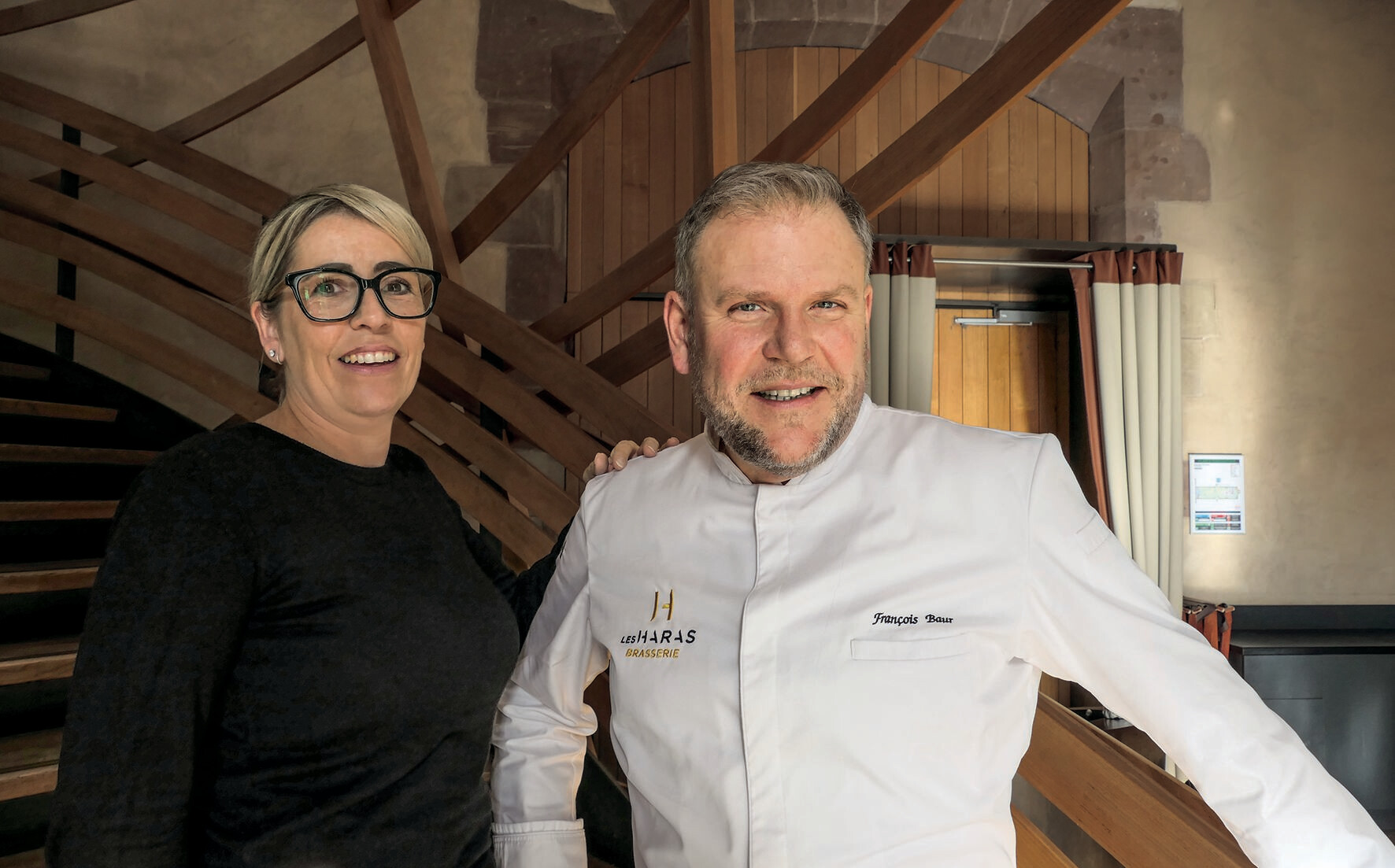 Langjährige Zusammenarbeit auf Augenhöhe: Zink-Fachberaterin im Außendienst Vanessa Preschle (l.) und François Baur (r.) Langjährige Zusammenarbeit auf Augenhöhe: Zink-Fachberaterin im Außendienst Vanessa Preschle (l.)
und François Baur (r.)