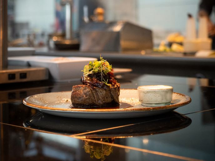 Im Hyatt Regency Mainz kommt Fleisch von ServisaPrime auf den Tisch. Im Hyatt Regency Mainz kommt Fleisch von ServisaPrime auf den Tisch.