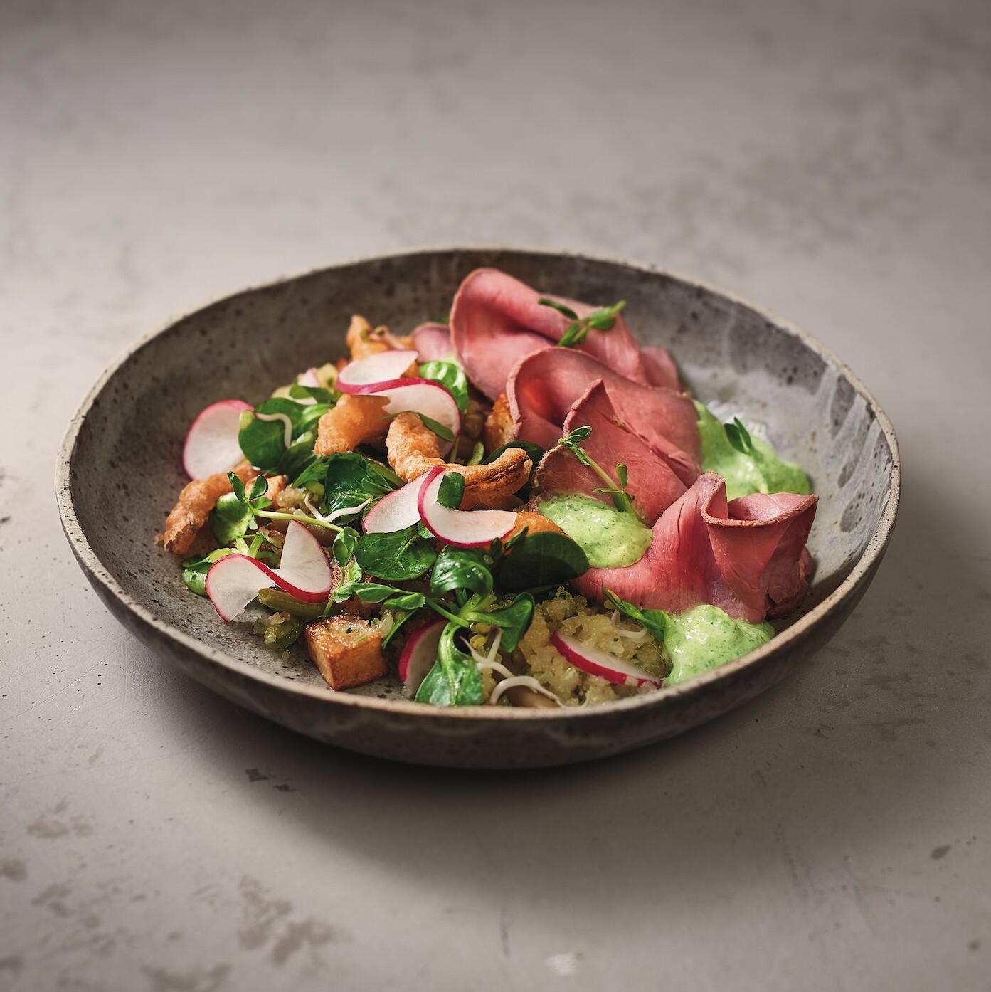 ServisaPrime steht für eine große Auswahl an Premium-Produkten quer durch alle Warenbereiche. Dazu zählt nicht nur ein exklusives Sortiment aus frischem Fleisch in Premiumqualität, sondern auch Desserts und Terrinen. ServisaPrime steht für eine große Auswahl an Premium-Produkten quer durch alle Warenbereiche. Dazu zählt nicht nur ein exklusives Sortiment aus frischem Fleisch in Premiumqualität, sondern auch Desserts und Terrinen.