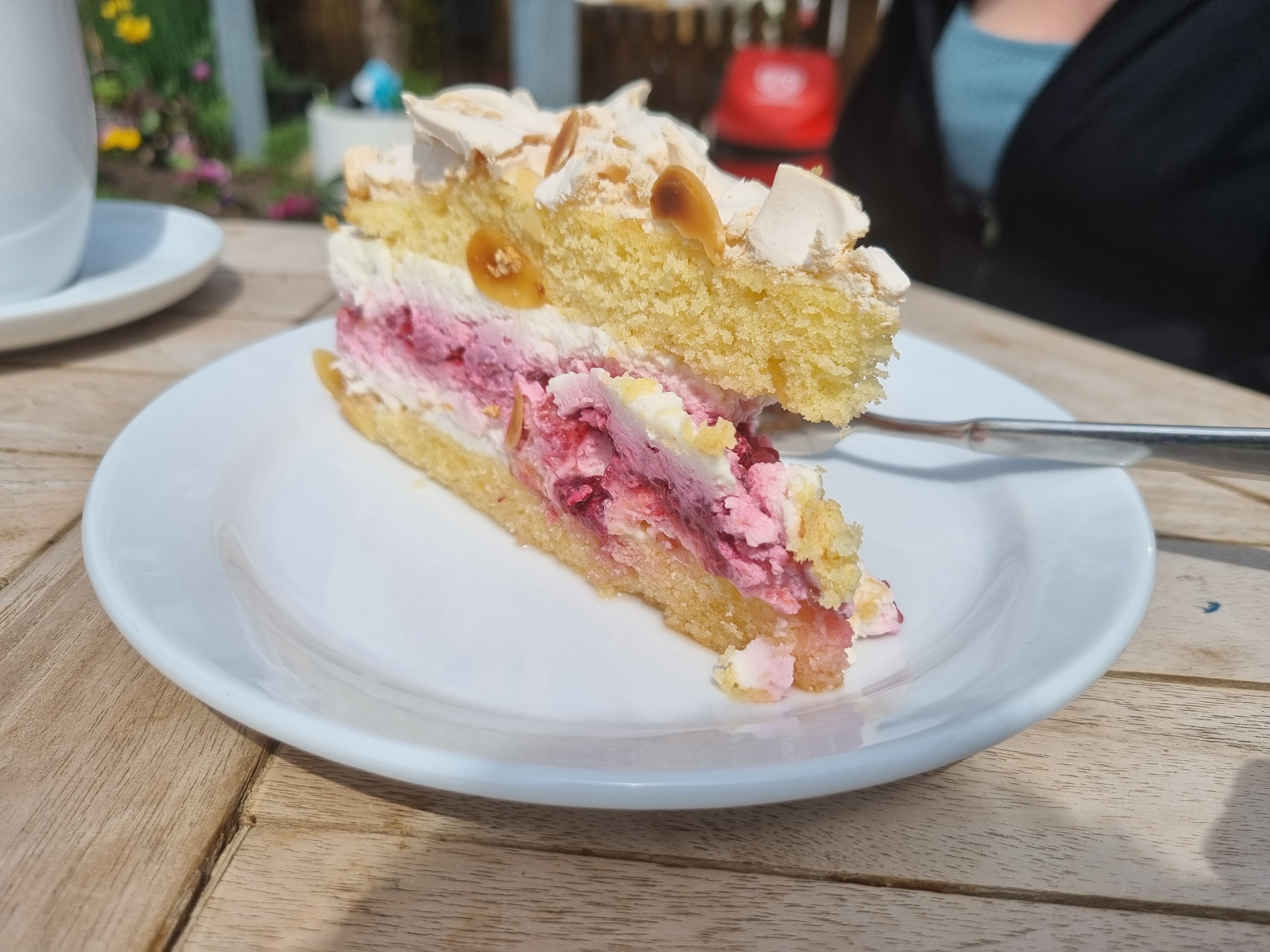 Hausgemachte Torte im Café Buscheria